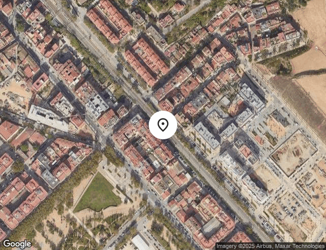 Edificio comercial en Calle Amadeu Vives